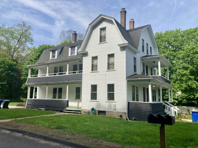 8 Center St in Willington, CT - Building Photo - Building Photo