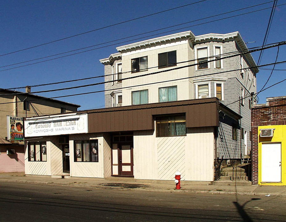 547 Boston St in Lynn, MA - Foto de edificio