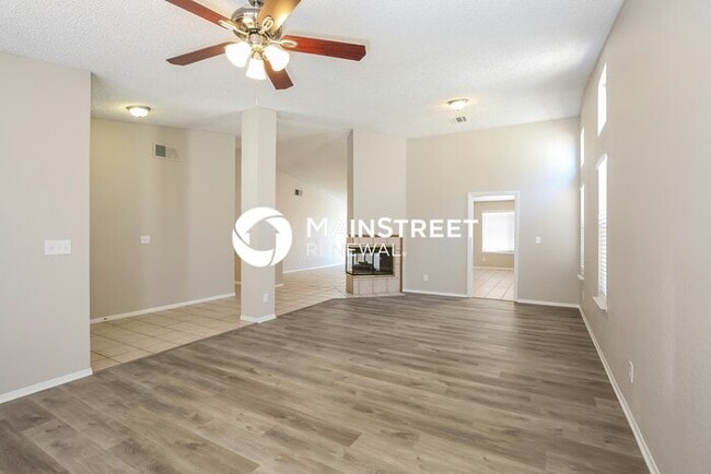 6236 W Barkstone Ave in Las Vegas, NV - Building Photo - Building Photo