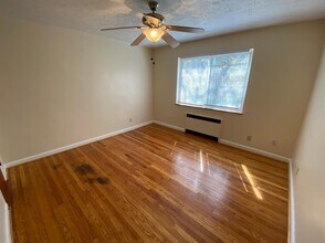 6428 Montgomery Rd in Cincinnati, OH - Building Photo - Building Photo