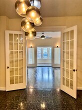 1714 N Troy St, Unit Apt 1 in Chicago, IL - Foto de edificio - Building Photo