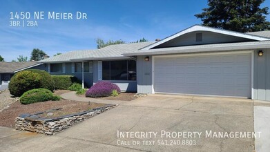 1450 NE Meier Dr in Grants Pass, OR - Foto de edificio - Building Photo