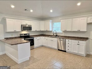 206 Willow Dr in Glennville, GA - Building Photo - Building Photo