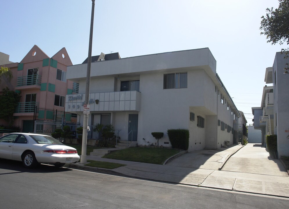 149 S St Andrews Pl in Los Angeles, CA - Building Photo