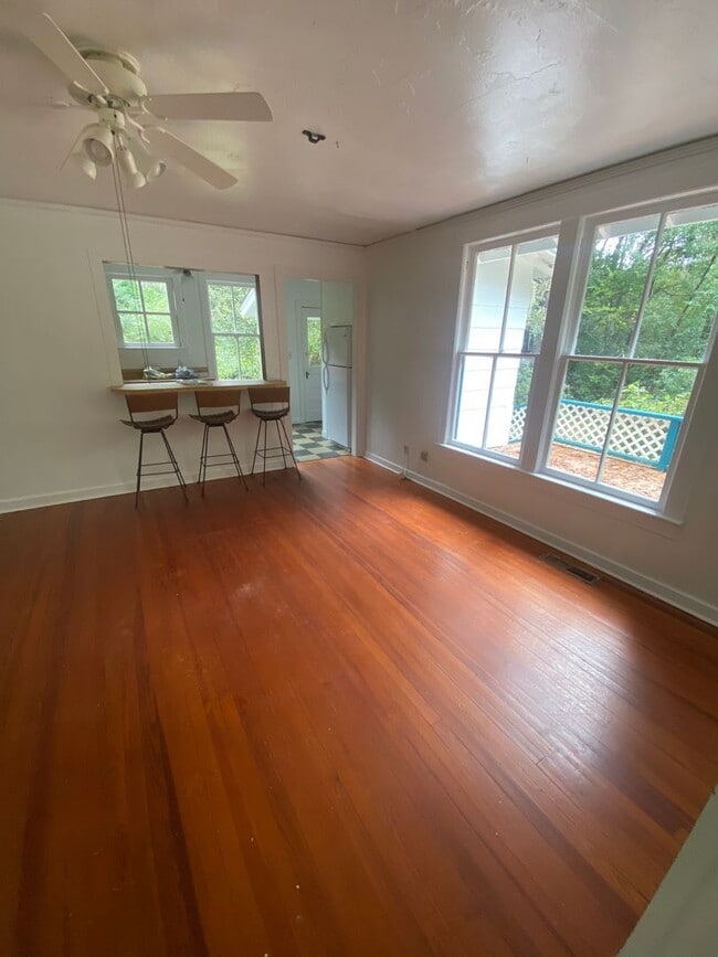 305 E Bradford Rd in Tallahassee, FL - Building Photo - Building Photo