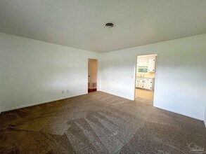 7121 Marie Ave in Pensacola, FL - Building Photo - Building Photo