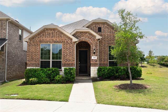 734 Village Green Dr in Argyle, TX - Building Photo