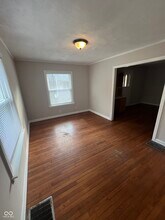 6967 N College Ave in Indianapolis, IN - Building Photo - Building Photo