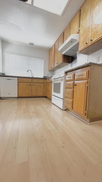 property at 1204 Walnut Grove Ave