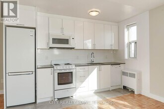 1291 Bayview Ave in Toronto, ON - Building Photo - Building Photo