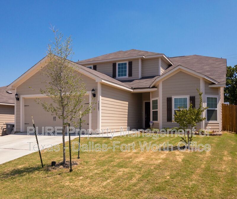 14307 Bridgeview Ln in Dallas, TX - Building Photo