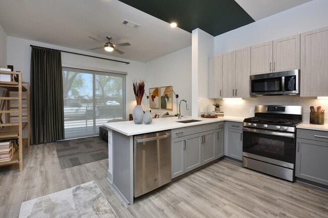 3400 W Alabama St in Houston, TX - Building Photo - Building Photo