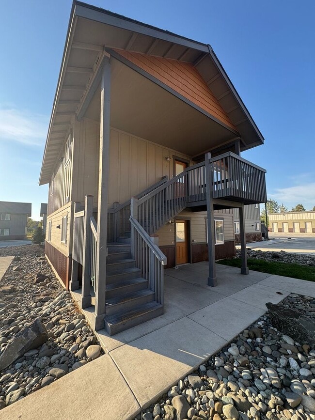 2233 Airport Rd in Ellensburg, WA - Building Photo - Building Photo