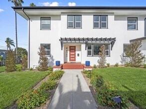 4420 Voltaire St in San Diego, CA - Building Photo - Building Photo