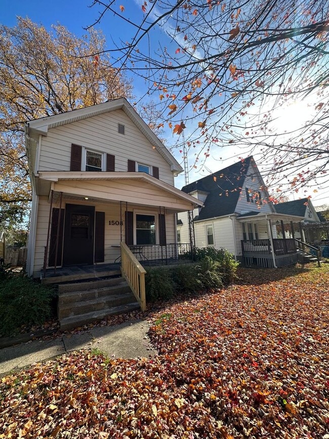 property at 1508 S Spring St
