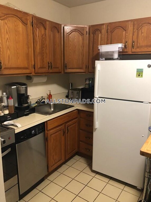 240 Kelton St in Boston, MA - Building Photo - Building Photo