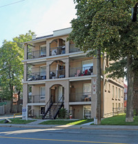 9 Sherman Ave S in Hamilton, ON - Building Photo - Building Photo