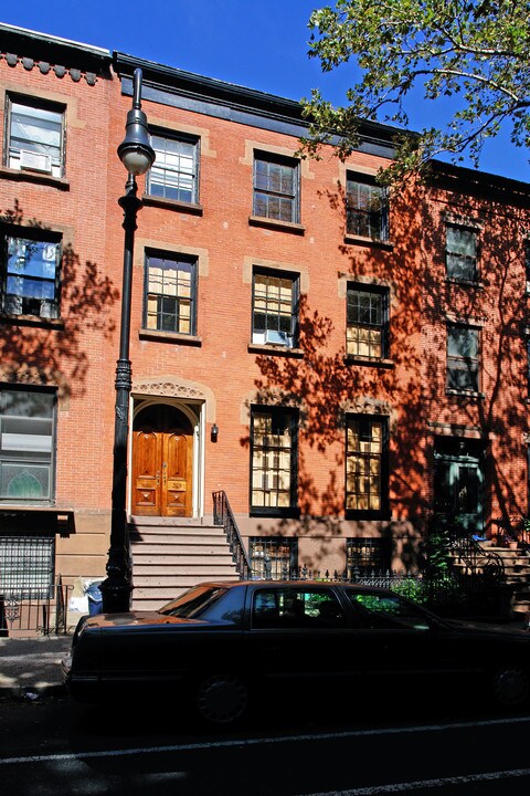 328 Clinton Ave. Tenants Corp. in Brooklyn, NY - Foto de edificio