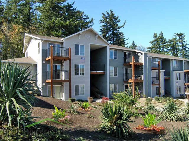 Troutdale Terrace in Troutdale, OR - Building Photo - Building Photo