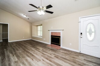1466 Fall Creek Trce in Douglasville, GA - Building Photo - Building Photo
