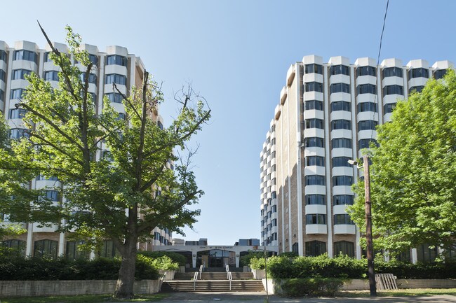 Middleton Towers in Atlanta, GA - Building Photo - Building Photo