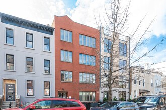 272 19th St in Brooklyn, NY - Foto de edificio - Building Photo