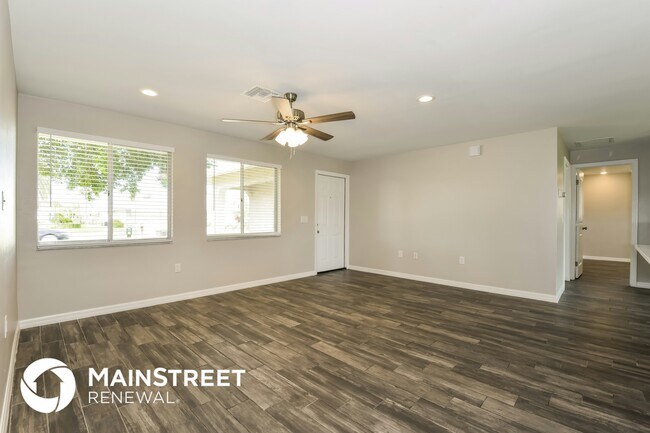 1308 SE 32nd Terrace in Cape Coral, FL - Building Photo - Building Photo