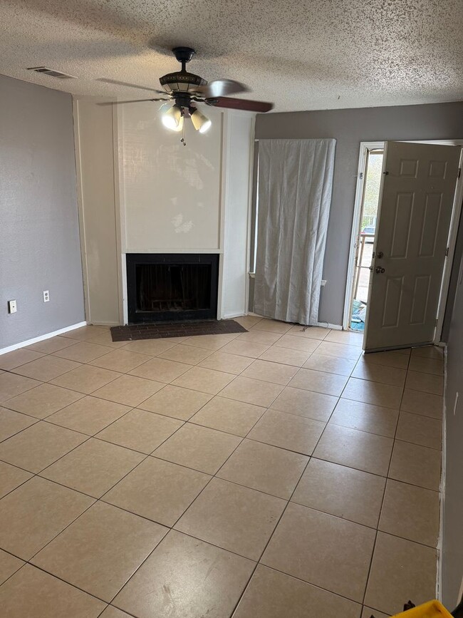 8215 Skysail Ave in Baton Rouge, LA - Building Photo - Building Photo