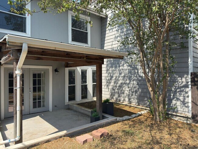 7911 Parliament Pl in Austin, TX - Building Photo - Building Photo