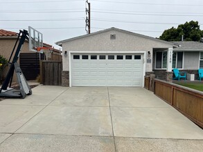 1139 23rd St in Manhattan Beach, CA - Building Photo - Building Photo