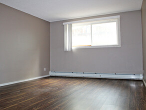 Scorpio 1 Apartments in Saskatoon, SK - Building Photo - Building Photo