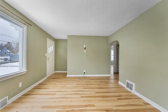 55 Grimm Heights Ave in Struthers, OH - Building Photo - Building Photo