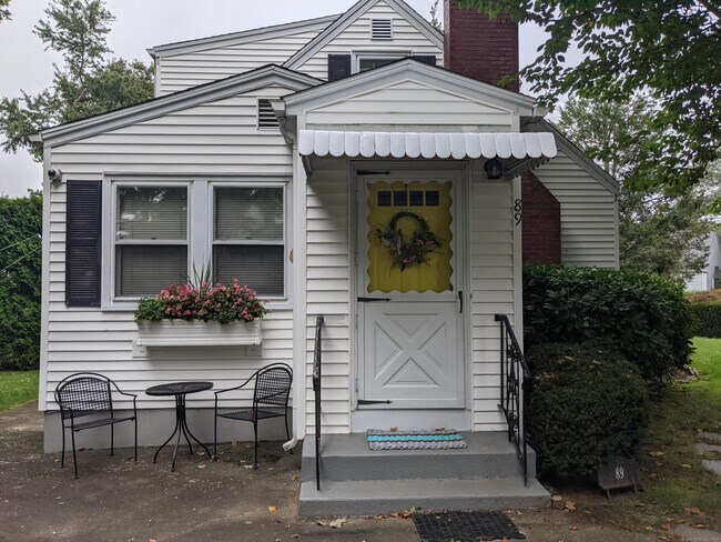 89 Grove Beach Rd S in Westbrook, CT - Building Photo - Building Photo