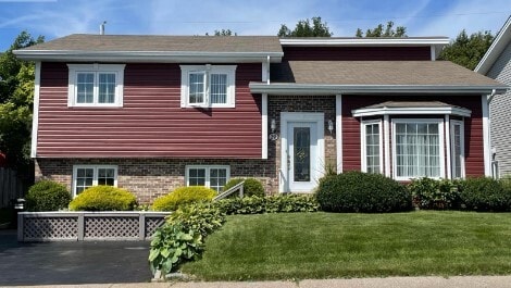 19 Gander Crescent in St John's, NL - Building Photo