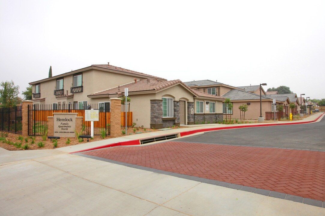 Hemlock Family Apartments North in Moreno Valley, CA - Foto de edificio