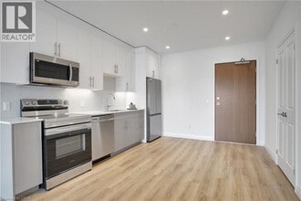 525 New Dundee Rd in Kitchener, ON - Building Photo - Building Photo