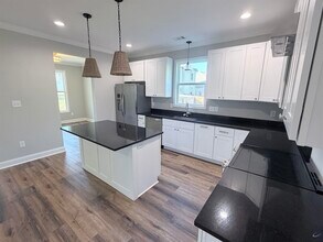 215 McEwen Ct in Perry, GA - Building Photo - Building Photo