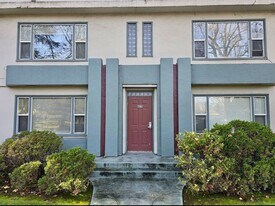 823 Washington St in Santa Rosa, CA - Building Photo