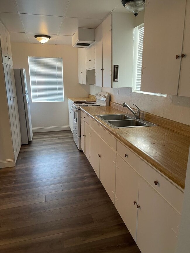 47 Clear Creek Ave in Carson City, NV - Building Photo - Building Photo