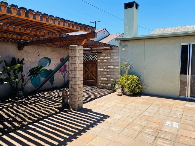 214 N K St in Oxnard, CA - Building Photo - Building Photo