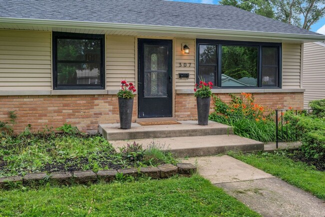 property at 307 S Pierce Ave