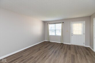 2099 Galaxy Dr in Franklin, IN - Building Photo - Building Photo