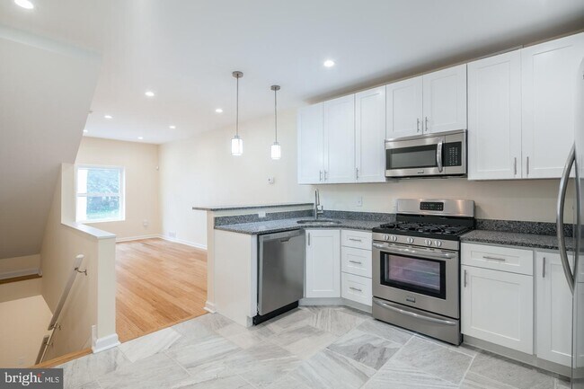 2612 Titan St photo'