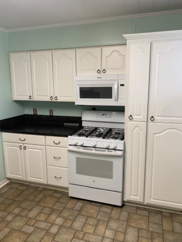 207 Loucks Ave in Scottdale, PA - Building Photo - Building Photo