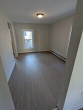 90 Prospect St in Vernon, CT - Building Photo - Building Photo