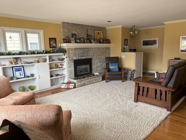 1312 6th St SW, Unit A in Rochester, MN - Building Photo - Building Photo