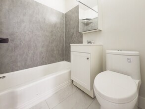 4750 E Ontario E in Montréal, QC - Building Photo - Building Photo