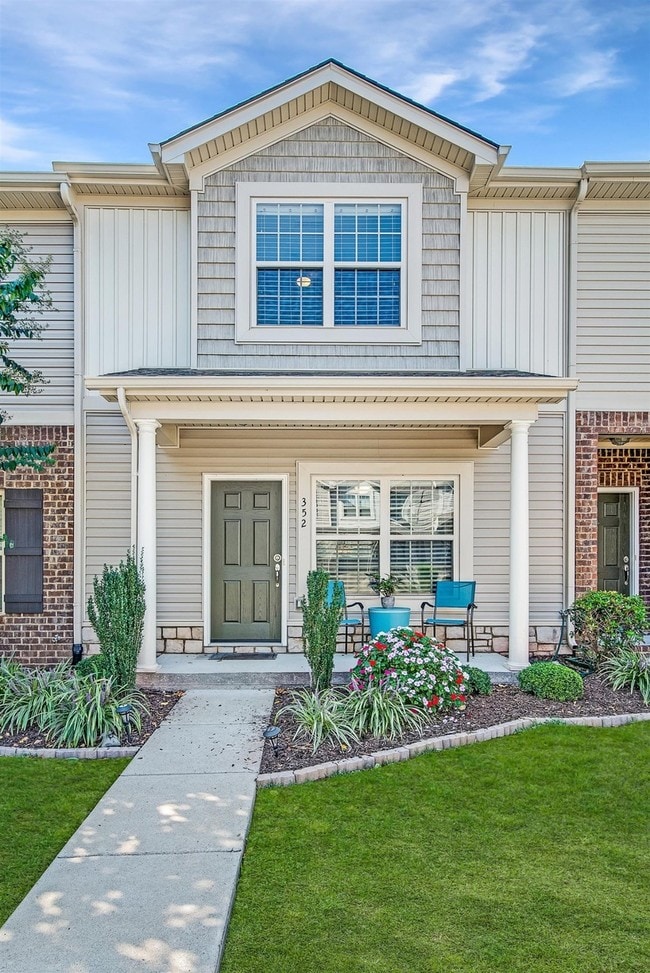 735 Tulip Grove Rd in Nashville, TN - Foto de edificio - Building Photo