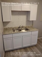 27 S Main St-Unit -27 S Main St Unit 3 in Dry Ridge, KY - Building Photo - Building Photo