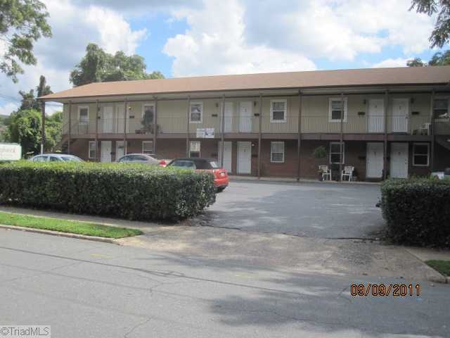 133 N Spring St in Winston-Salem, NC - Building Photo